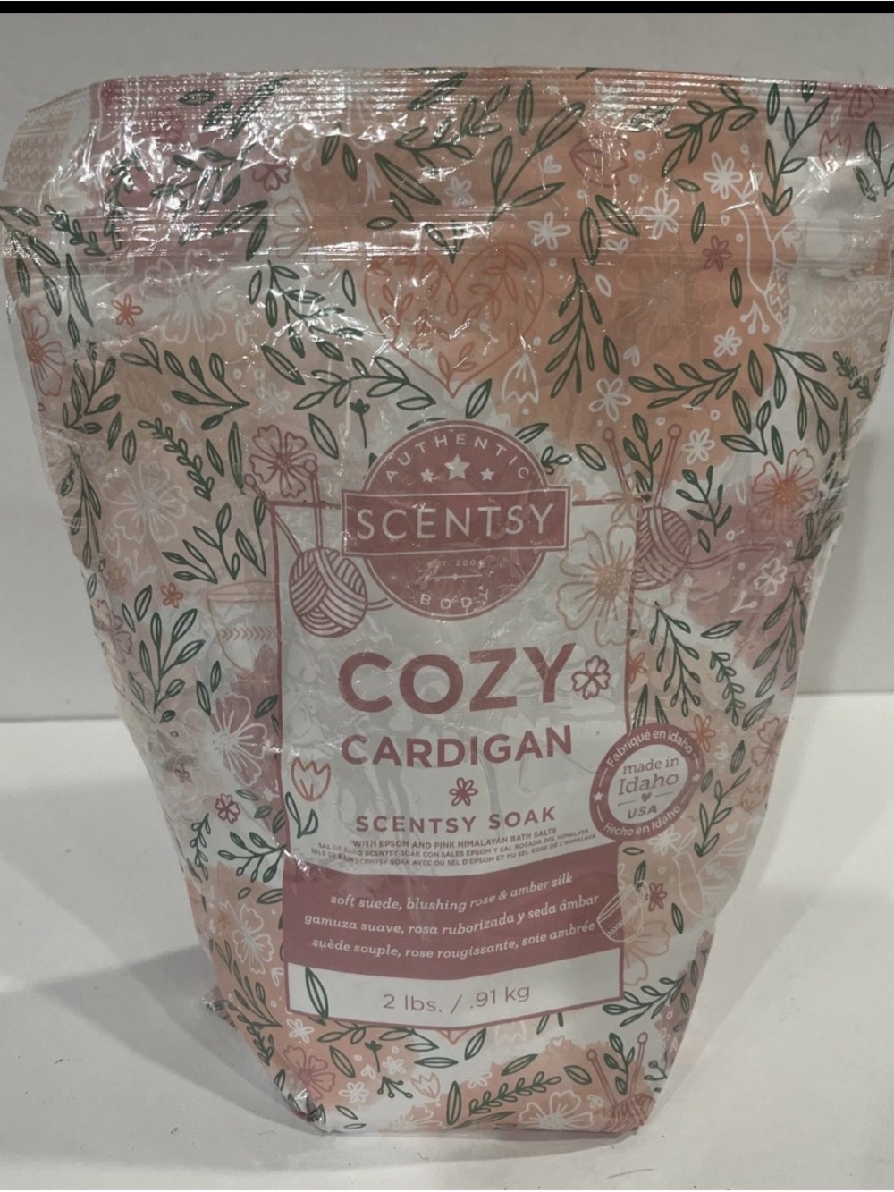 Scentsy Cozy Cardigan Soak - Blush Pink & Green Floral